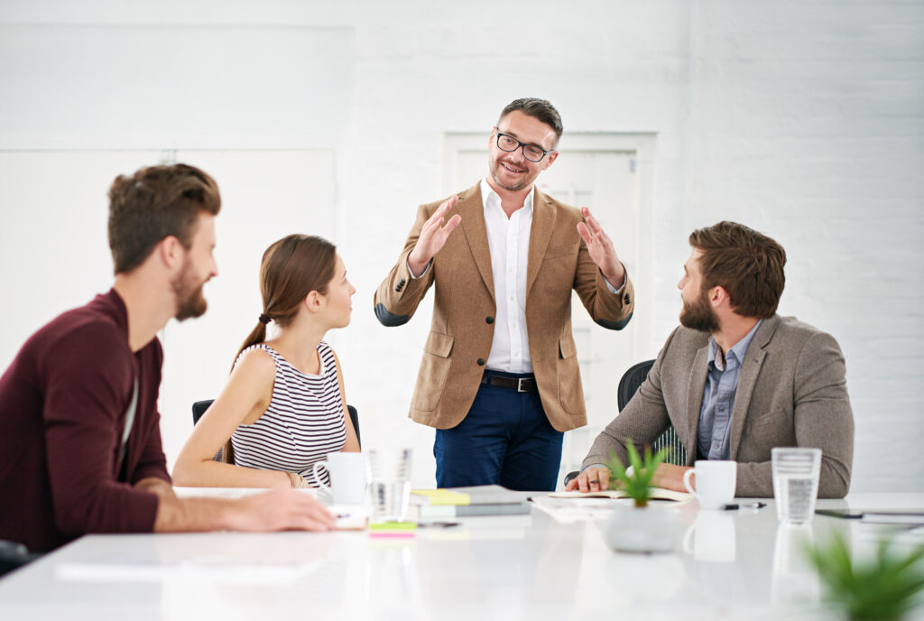 Manager-and-team-working-together