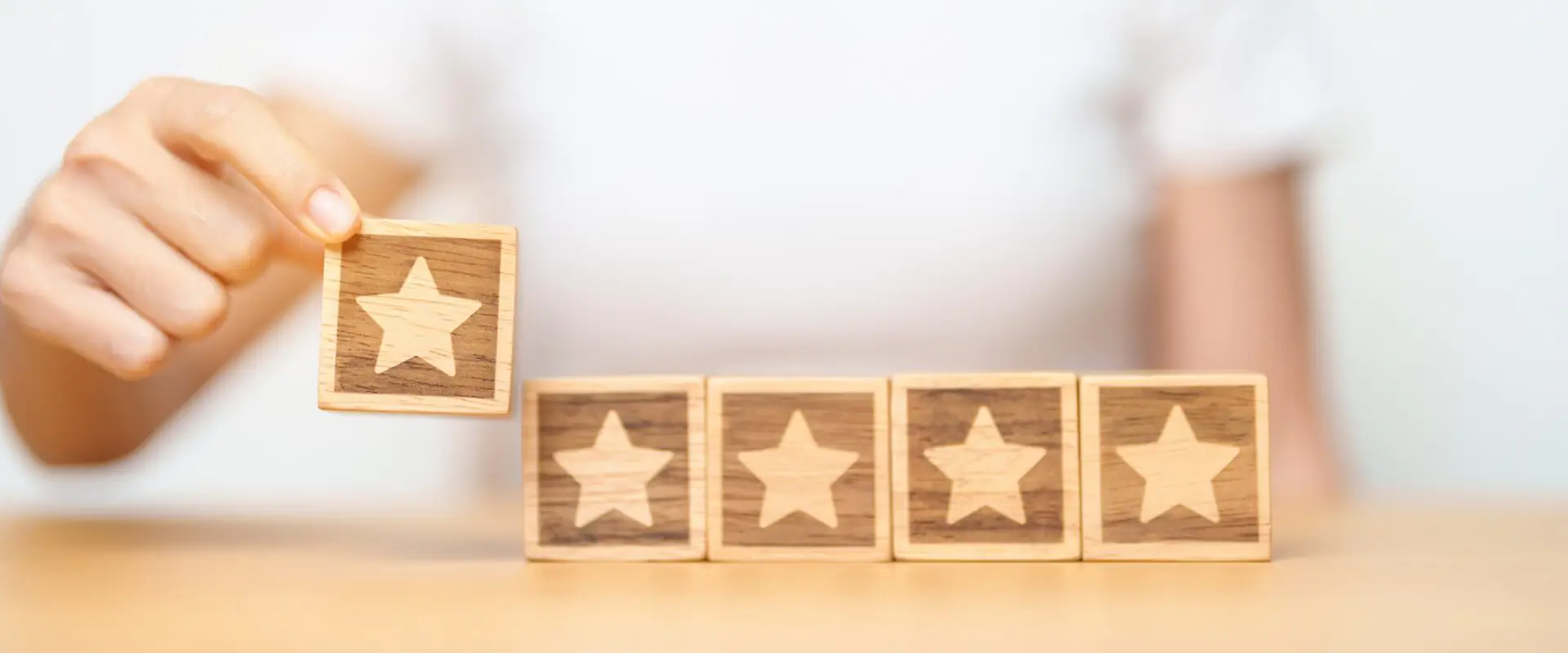 hand-holding-star-block-customer-choose-rating-2026-01-08-06-25-21-utc